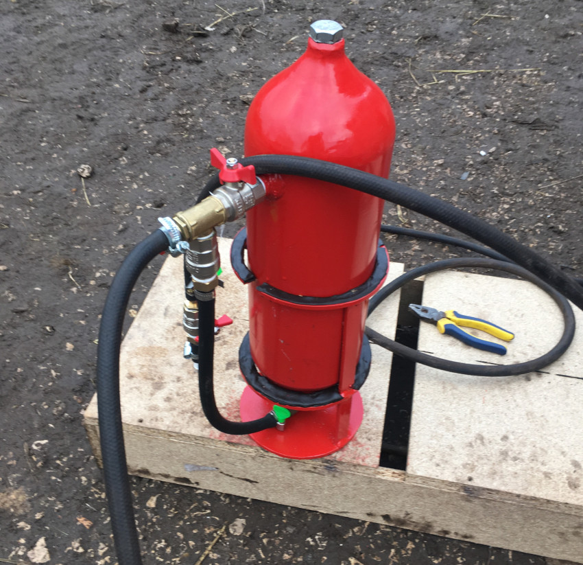 Also, to create sandblasting from a fire extinguisher, you will need to purchase a set of fittings and a crane