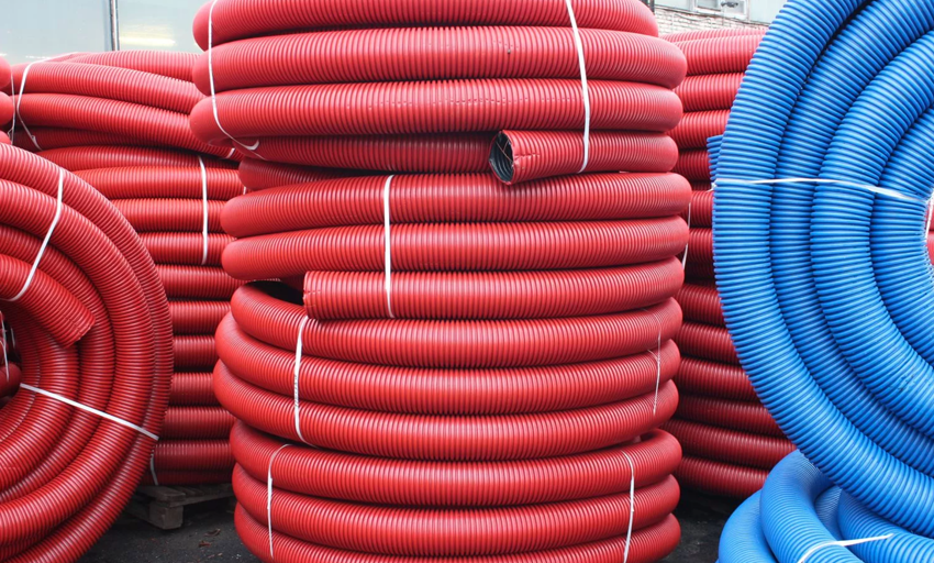Double-walled HDPE pipe for electrical cable installation