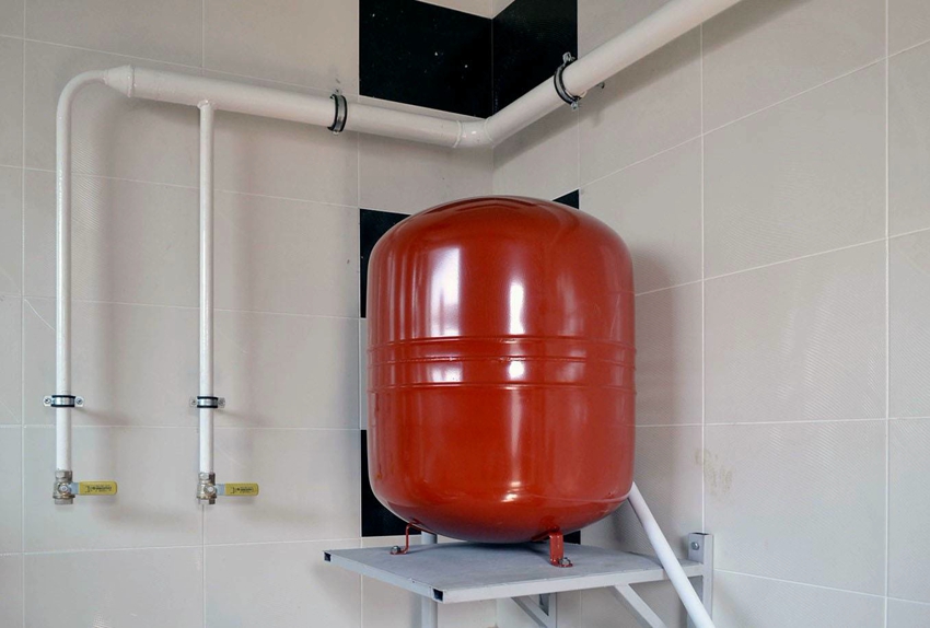 Install the expansion tank at the highest point in the system