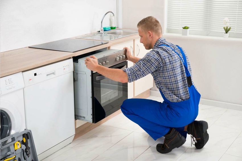 Det er bedre at invitere specialister til at installere køkkenapparater